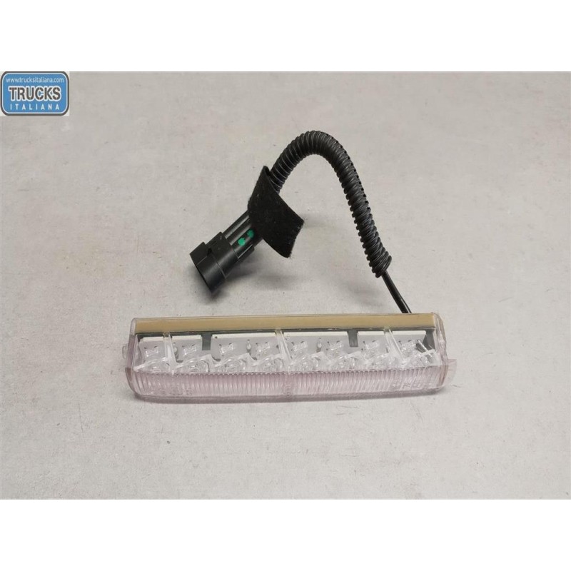 FIAT FRONT LEFT LED FLASHLIGHT  FIAT Panda Cross 2014> used