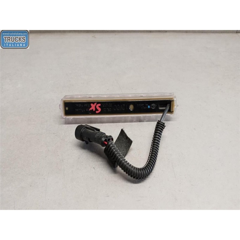 FIAT FRONT LEFT LED FLASHLIGHT  FIAT Panda Cross 2014> used