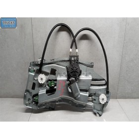 BACK RIGHT POWERED WINDOWS...