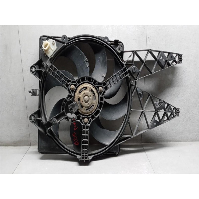 FIAT CONVOGLIATORE ELETTROVENTOLA FIAT F.Punto Evo 2009>2012 usato