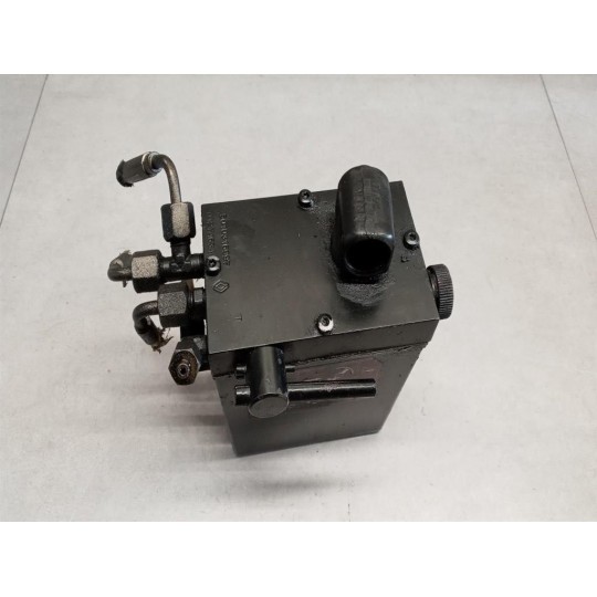 CAB LIFT PUMP  RENAULT truck Magnum 2001>2010 used