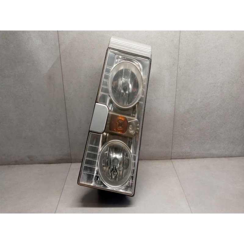 RENAULT truck FARO ANTERIORE SINISTRO RENAULT truck Magnum 2001>2010 usato