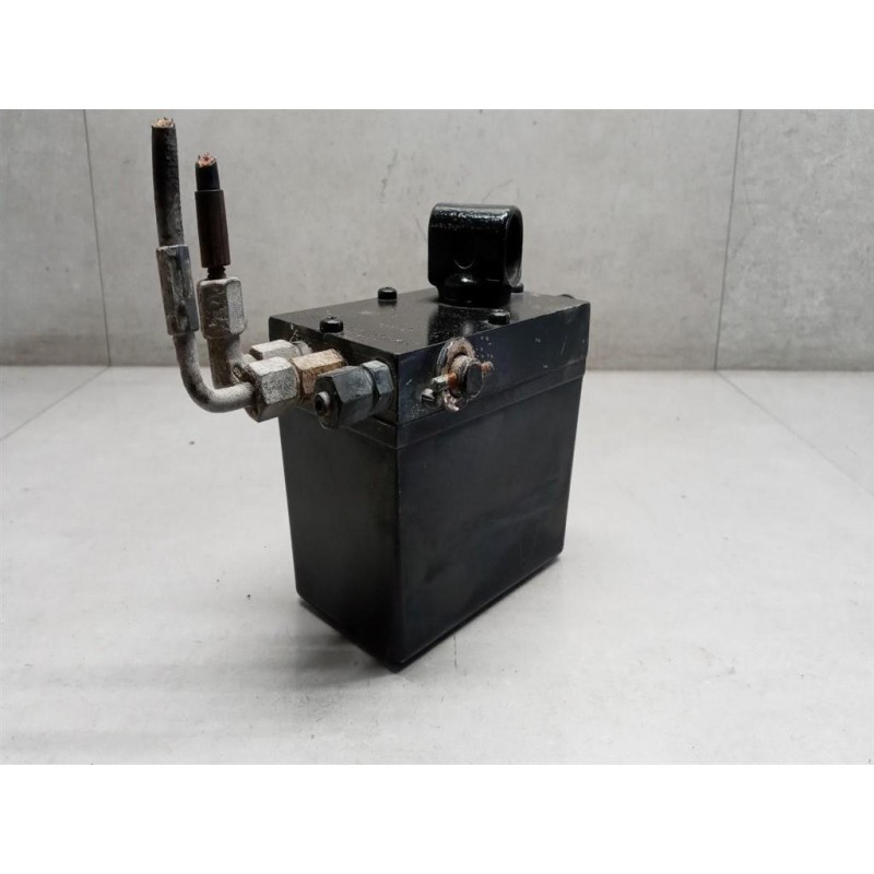 SCANIA CAB LIFT PUMP  SCANIA 164 used