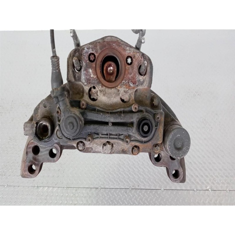 SCANIA PINZA POSTERIORE DESTRA SCANIA 164 usato