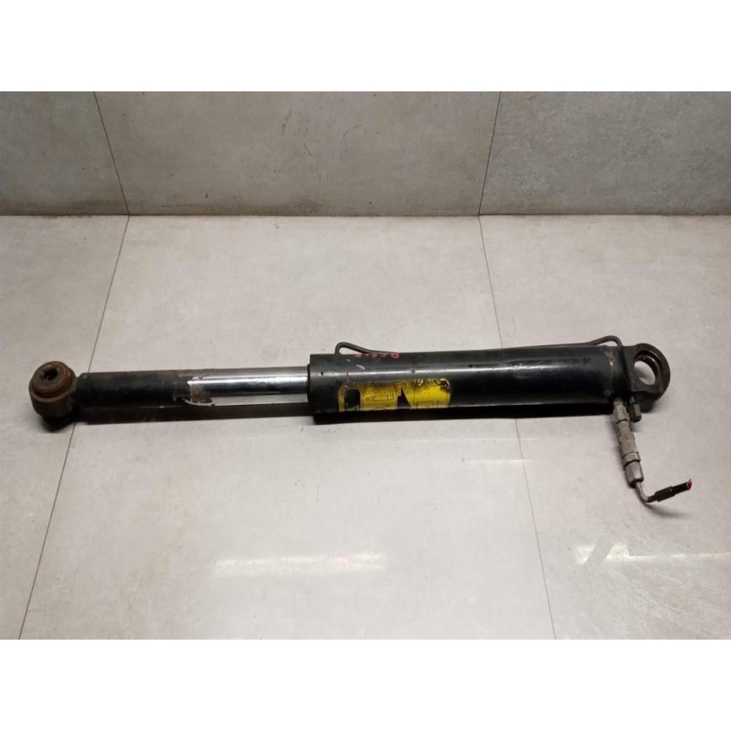 SCANIA PISTONE ALZA CABINA SCANIA 164 usato