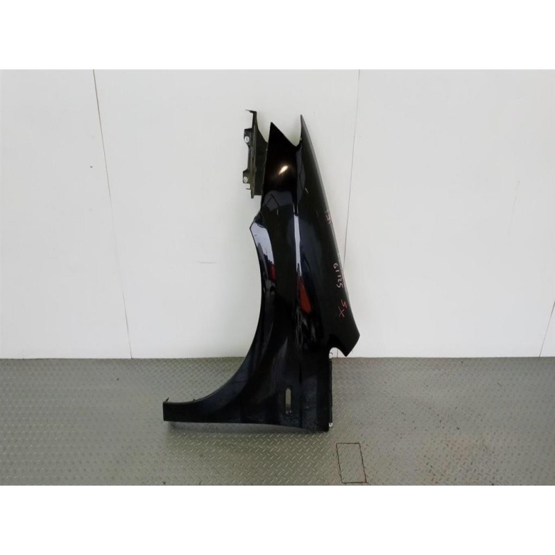 FIAT LEFT FRONT MUDGUARD  FIAT Idea 2005>2013 used