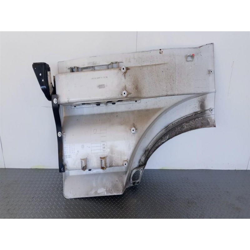 MERCEDES-BENZ truck PARAFANGO ANTERIORE DESTRO MERCEDES-BENZ truck Actros euro 6 2014>2021 usato