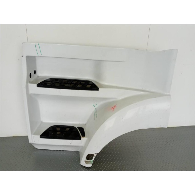 MERCEDES-BENZ truck PARAFANGO ANTERIORE SINISTRO MERCEDES-BENZ truck Actros euro 6 2014>2021 usato