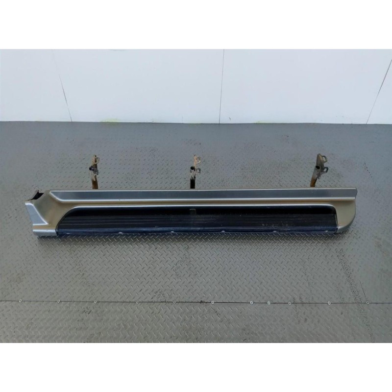 MITSUBISHI foot up right
 MITSUBISHI Pajero Sport 1999> used