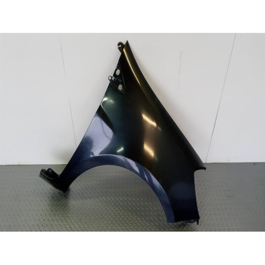 PARAFANGO ANTERIORE DESTRO RENAULT Clio 2005>2009 usato