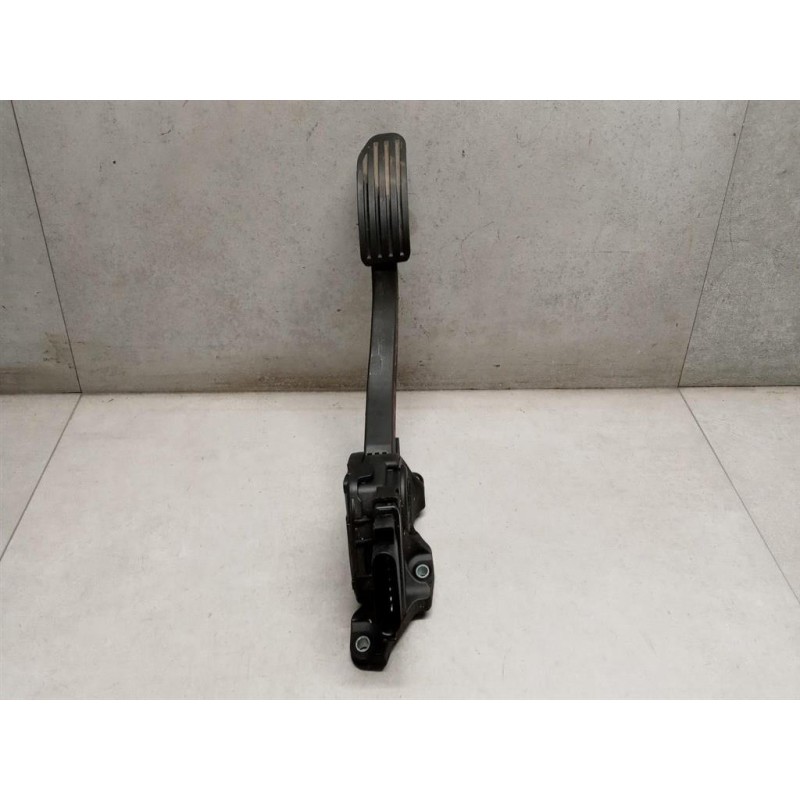 VOLVO ELETRONIC THROTTLE PEDAL  VOLVO S60 2013>2018 used