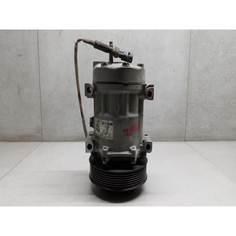 DAF COMPRESSORE ARIA CONDIZIONATA DAF 85CF usato