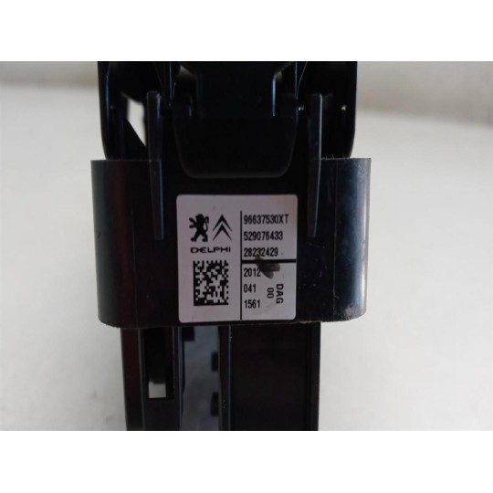 INTERRUTTORI E PULSANTI ALZAVETRI CITROEN C3 2009>2013 usato