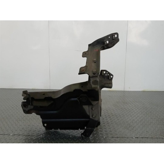 SUPPORTO PEDANA DX MERCEDES-BENZ truck Actros euro 6 2014>2021 usato