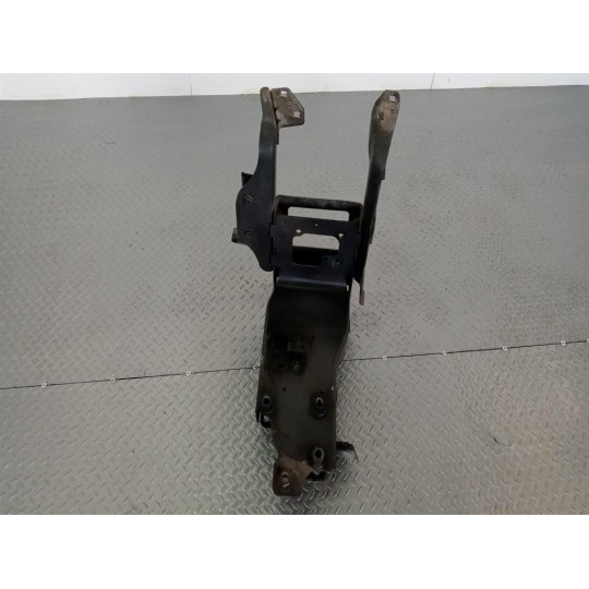 SUPPORTO PEDANA DX MERCEDES-BENZ truck Actros euro 6 2014>2021 usato