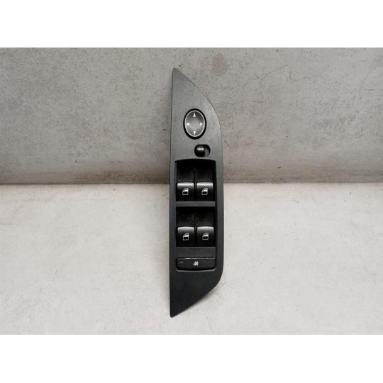 INTERRUTTORI E PULSANTI ALZAVETRI BMW Serie X1 (E84) 2009>2012 usato