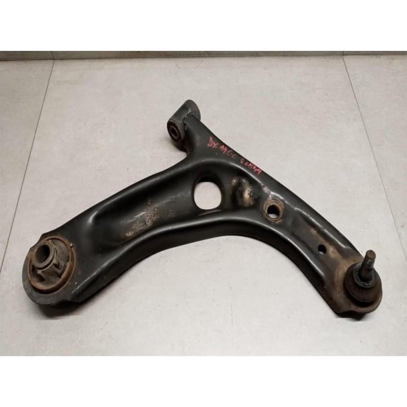 TOYOTA BRACCIO OSCILLANTE ANTERIORE INFERIORE DESTRO TOYOTA Aygo 2005>2012 usato