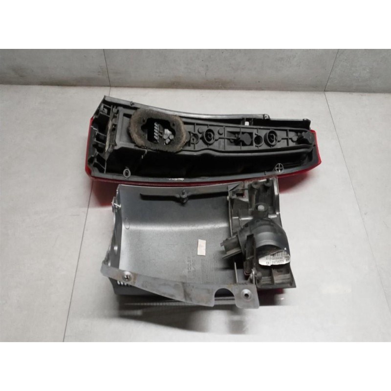 OPEL FARO POSTERIORE ESTERNO SINISTRO OPEL Meriva A 2003>2006 usato