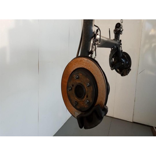 ASSALE POSTERIORE TOYOTA Auris 2007>2010 usato