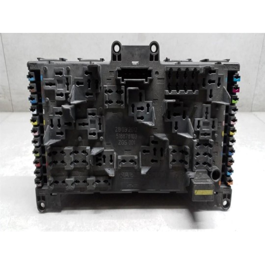 SCATOLA FUSIBILI MERCEDES-BENZ van Vito-Viano (W639) 2010>2013 usato