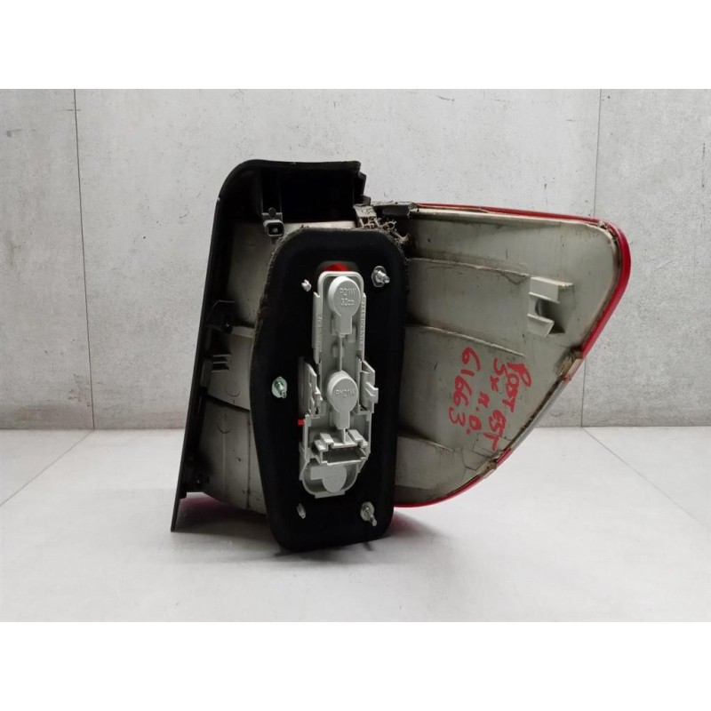 MERCEDES-BENZ FARO POSTERIORE ESTERNO SINISTRO MERCEDES-BENZ Classe B (W245) 2008>2011 usato