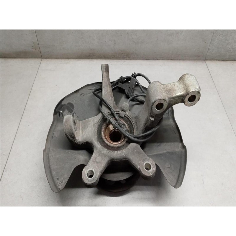 MERCEDES-BENZ MONTANTE COMPLETO DESTRO MERCEDES-BENZ Classe B (W245) 2008>2011 usato