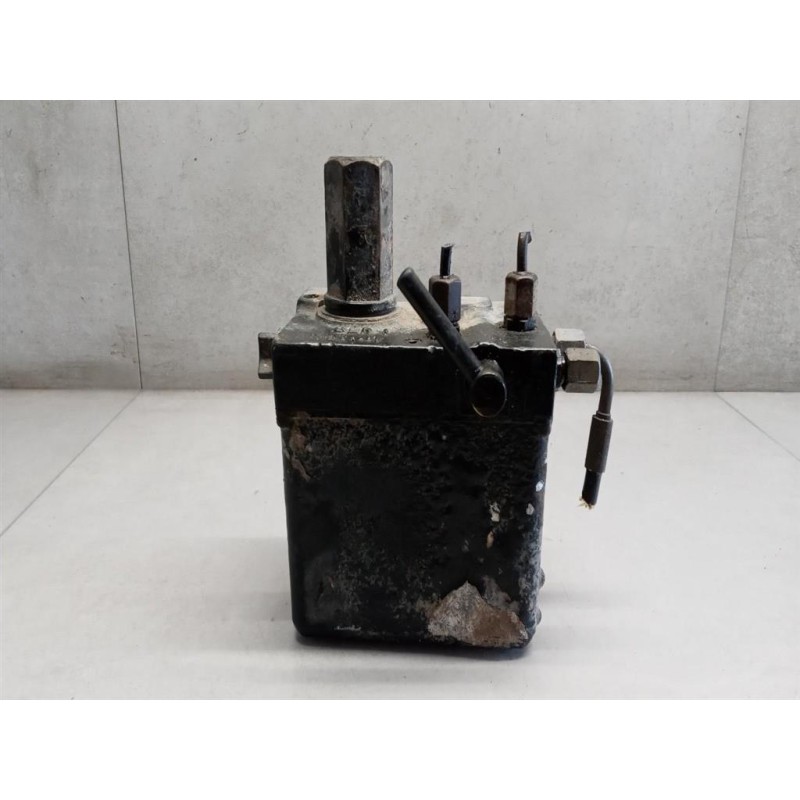 MAN CAB LIFT PUMP  MAN TG-A 2000>2007 used