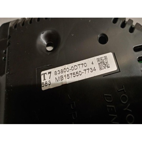 QUADRO STRUMENTI TOYOTA Yaris 2011>2014 usato