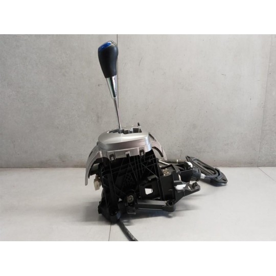 LEVER TOYOTA Yaris 2011>2014 used