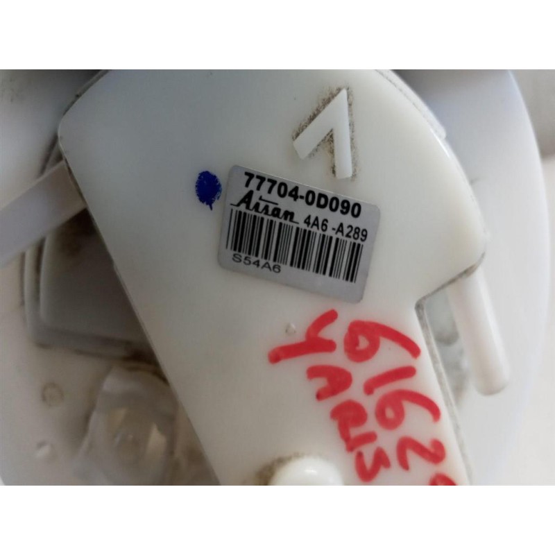 TOYOTA POMPA SERBATOIO TOYOTA Yaris 2011>2014 usato