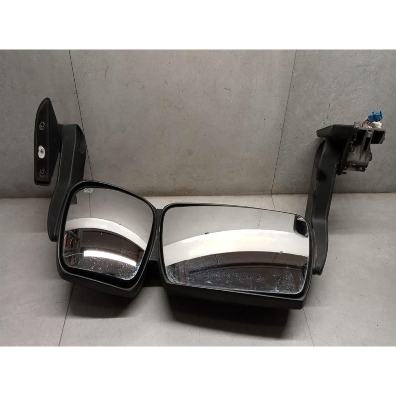 IVECO LEFT ELETRIC REAR-VIEW MIRROR  IVECO Stralis 2013> used