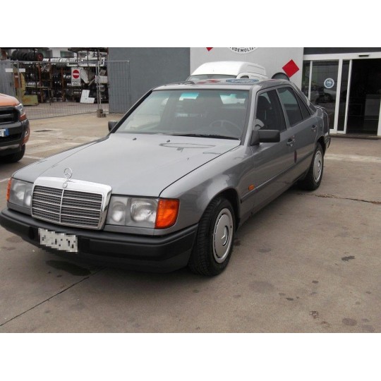 MERCEDES-BENZ 200E