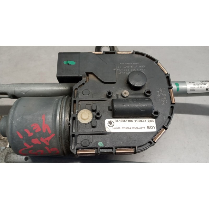SKODA windshield wiper motor SKODA Yeti 2009>2012 used