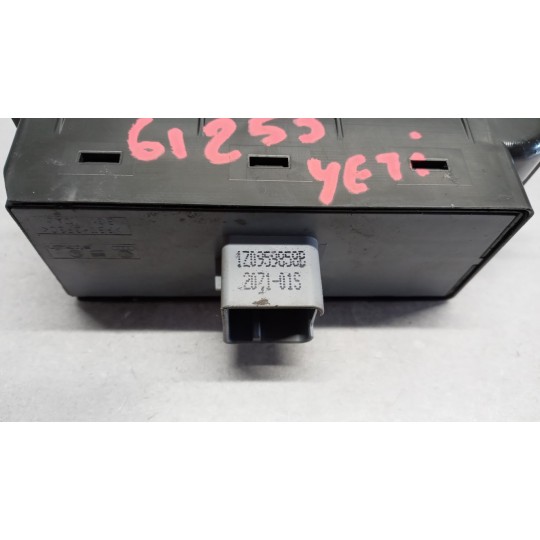 INTERRUTTORI E PULSANTI ALZAVETRI SKODA Yeti 2009>2012 usato