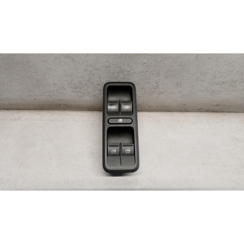 SKODA INTERRUTTORI E PULSANTI ALZAVETRI SKODA Yeti 2009>2012 usato