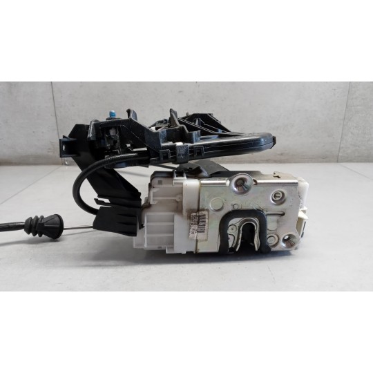 SERRATURA SCROCCO MERCEDES-BENZ Classe B (W245) 2008>2011 usato