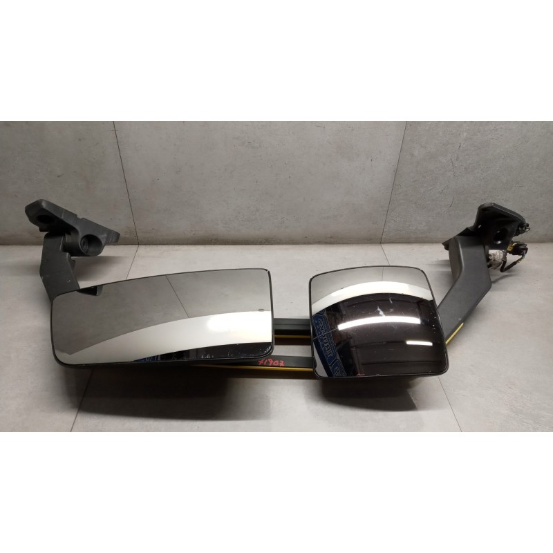 VOLVO truck LEFT ELETRIC REAR-VIEW MIRROR  VOLVO truck FH euro 6 used