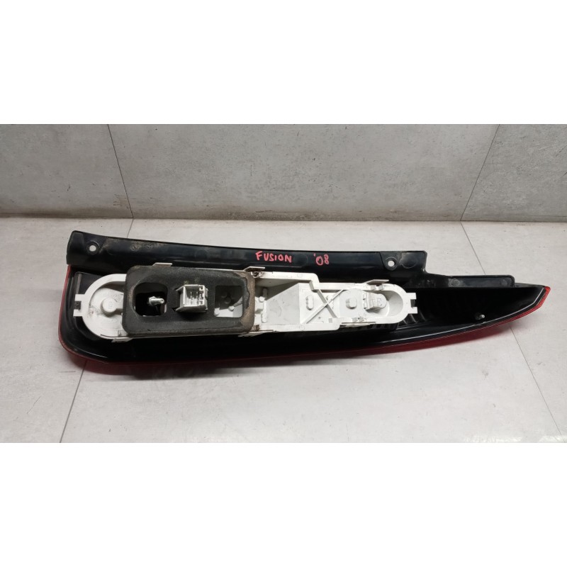 FORD LEFT REAR LIGHT 
 FORD Fusion 2002>2006 used