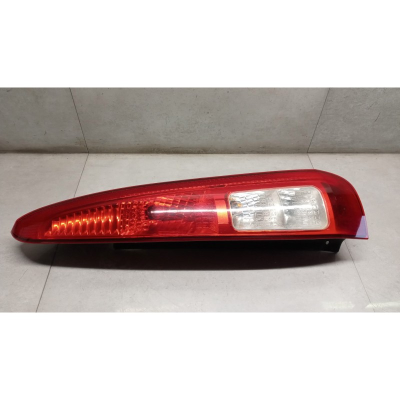 FORD FARO POSTERIORE ESTERNO DESTRO FORD Fusion 2002>2006 usato