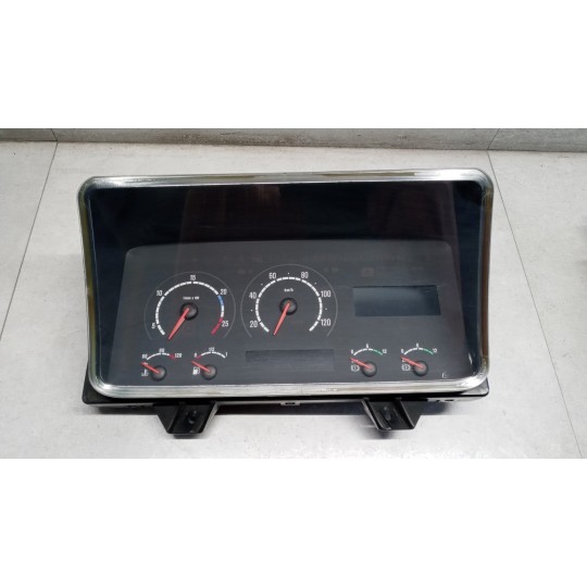 INSTRUMENT PANEL SCANIA Serie R 2005> used