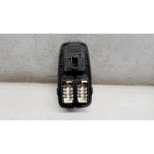 INTERRUTTORI E PULSANTI ALZAVETRI SCANIA Serie R 2005> usato