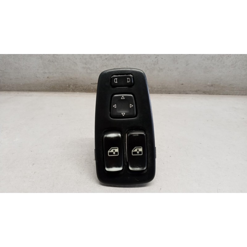 SCANIA INTERRUTTORI E PULSANTI ALZAVETRI SCANIA Serie R 2005> usato