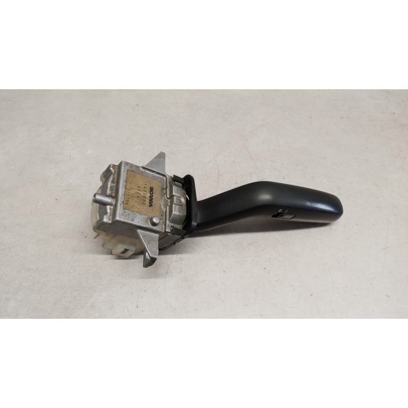 SCANIA INTERRUTTORI E PULSANTI DEVIO SCANIA Serie R 2005> usato