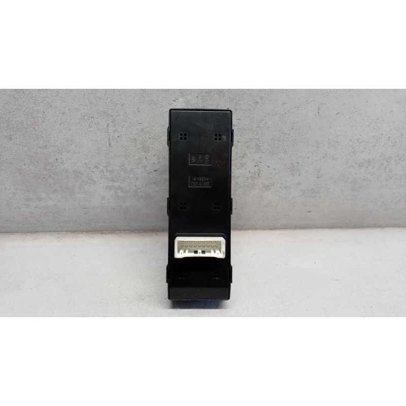 KIA INTERRUTTORI E PULSANTI ALZAVETRI KIA Picanto 2017> usato