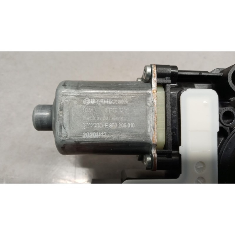 VOLKSWAGEN FRONT RIGHT POWERED WINDOWS  VOLKSWAGEN Polo 2017>2021 used