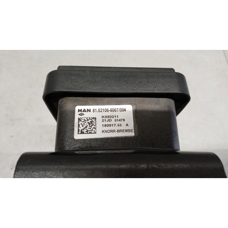 MAN VARIE FRENI 2 MAN TGX euro 6 usato