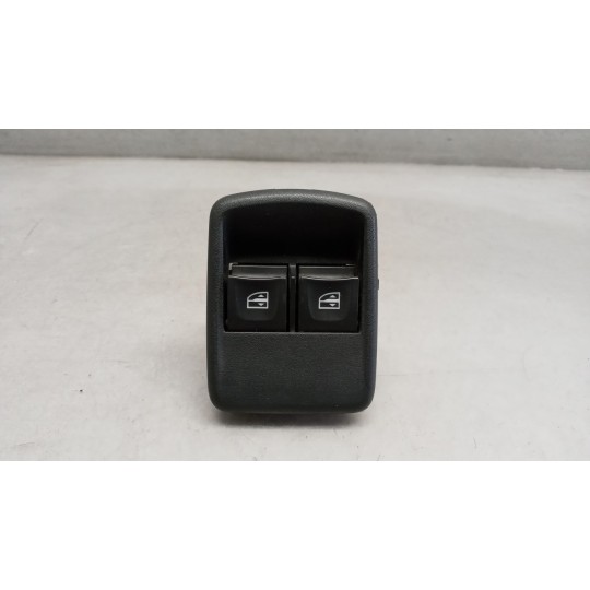 INTERRUTTORI E PULSANTI ALZAVETRI RENAULT Kangoo 2013>2021 usato
