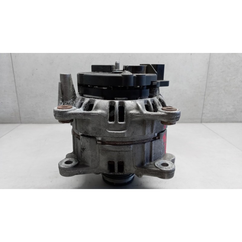 VOLKSWAGEN ALTERNATOR VOLKSWAGEN Passat 2000>2005 used