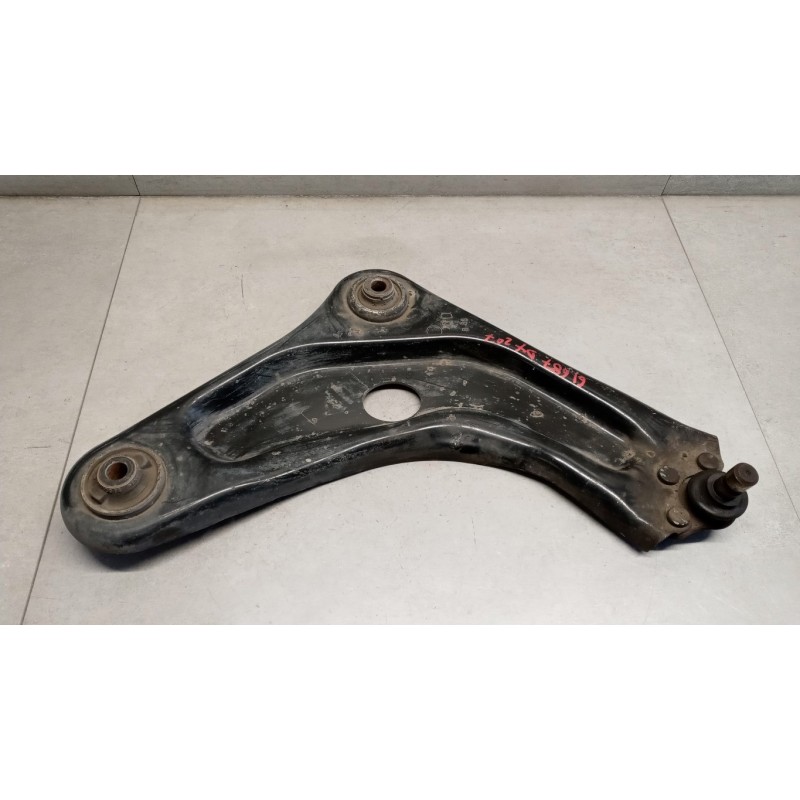 PEUGEOT BRACCIO OSCILLANTE ANTERIORE INFERIORE DESTRO PEUGEOT 207 2006>2009 usato