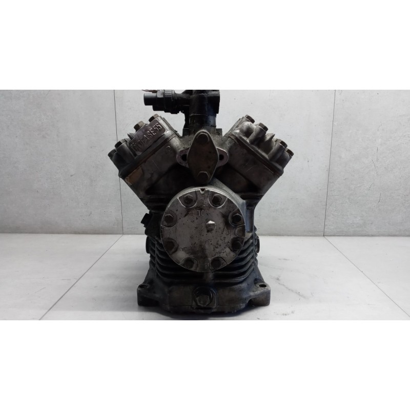 MERCEDES BUS AIR CONDITIONER COMPRESSOR MERCEDES BUS O405 BUS used